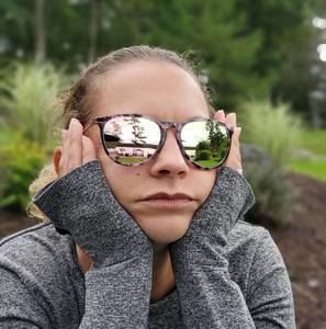 Meet your Posher, Cindy